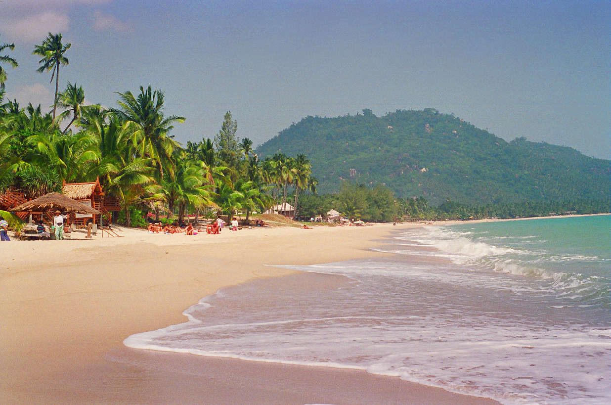 Lamai Beach on Koh Samui in 1992 Lamai Beach on Koh Samui during the 1992 high season